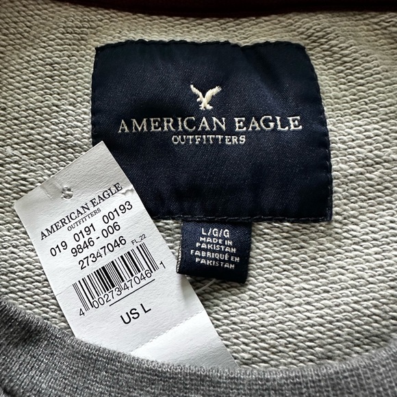 Mens American Eagle Outfitters Crewneck Sweater (L) - Picture 3 of 3